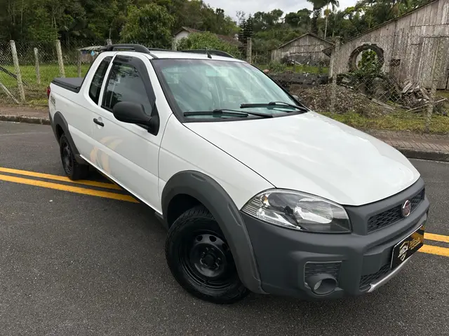Carro Fiat Strada 2016 Working 1.4 (Flex) (Cabine Estendida)