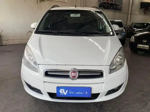 Carro Fiat Idea 2014 Attractive 1.4 8V (Flex)