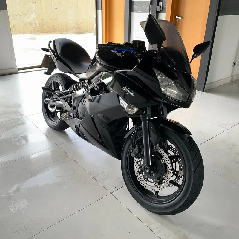 Kawasaki 650R (ABS)