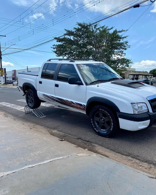 Carro Chevrolet S10 Cabine Dupla 2011 S10 Advantage 4x2 2.4 (Flex) (Cab Dupla)