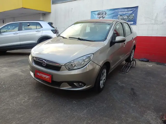 Carro Fiat Grand Siena 2015 Evo Attractive 1.4 8V (Flex)