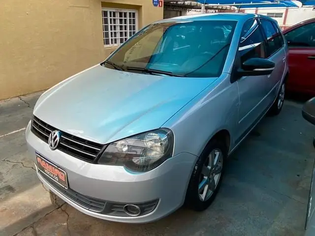 Carro Volkswagen Polo Sedan 2012 1.6 8V (Flex)