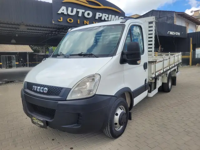 Carro Iveco Daily Chassi 2013 3.0 55C17 CD 3750