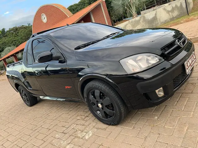 Carro Chevrolet Montana 2005 Conquest 1.8 (Flex)
