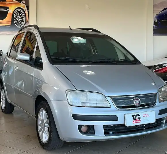 Carro Fiat Idea 2010 ELX 1.4 (Flex)