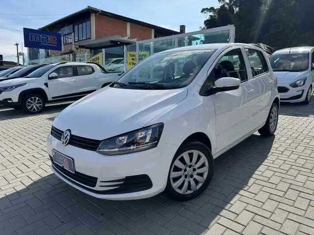 Carro Volkswagen Fox 2016 1.0 MPI Trendline (Flex)
