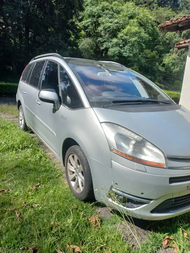 Carro Citroën Grand C4 Picasso 2010 Exclusive 2.0 16V
