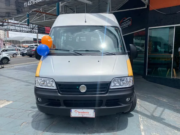 Van outlet financiada olx