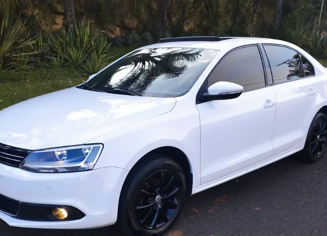 Carro Volkswagen Jetta 2013 2.0 TSI Highline DSG