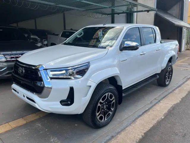 Carro Toyota Hilux Cabine Dupla 2024 SRV 4x4 2.8 Diesel