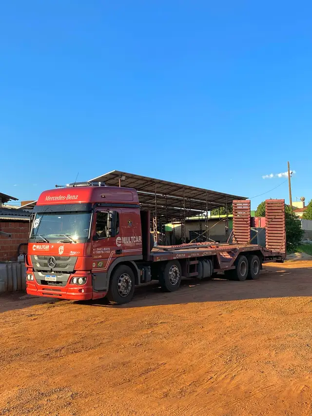 Carro Mercedes-Benz Atego 2023 Atego 3033 8x2 2p (diesel)(E6)