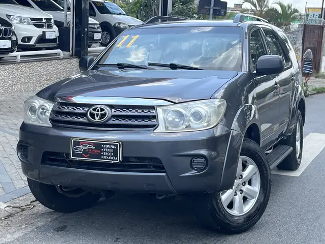 Carro Toyota Hilux SW4 2010 SR 4x2 2.7 VVT-i