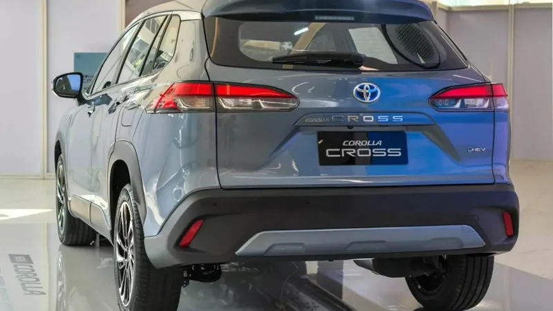 Por que a Toyota desistiu do Corolla Cross de 7 lugares