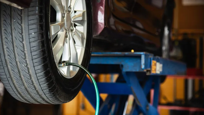Saiba a maneira certa de calibrar os pneus e os riscos de não fazer isso