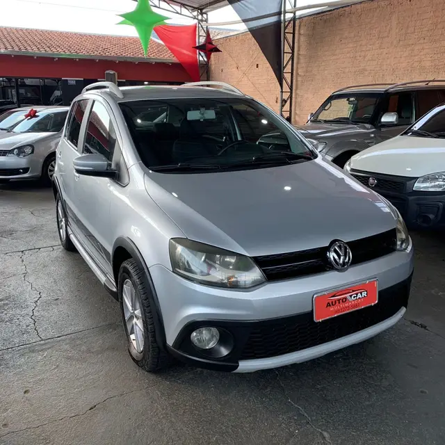 Carro Volkswagen CrossFox 2011 1.6 (Flex)