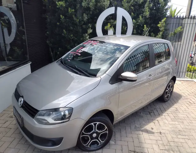 Carro Volkswagen Fox 2014 1.0 TEC (Flex) 4p