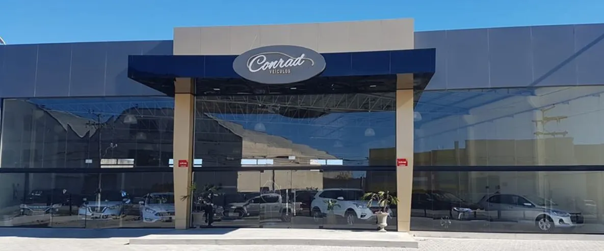 Fachada da loja Veículos à venda em Conrad Veiculos - Pelotas - RS | Mobiauto