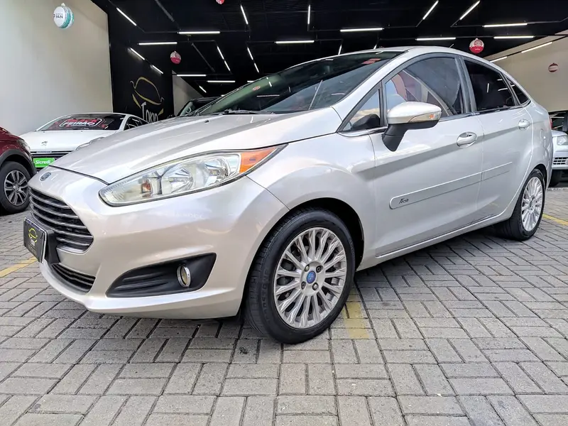 Ford New Fiesta Sedan 1.6 Titanium PowerShift (Flex)