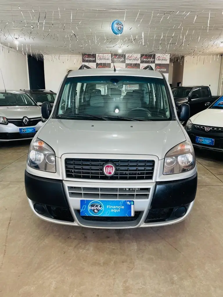 Fiat Doblò Essence 1.8 16V (Flex)