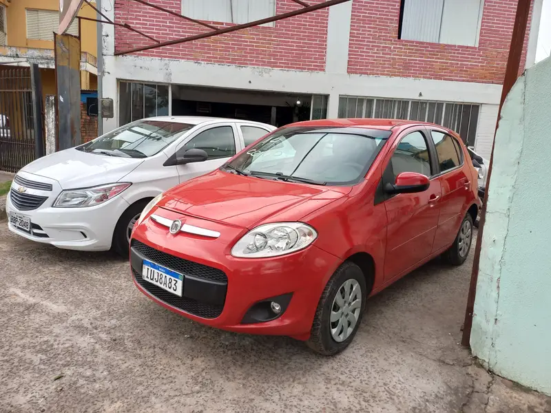 Fiat Palio Attractive 1.0 8V (Flex)