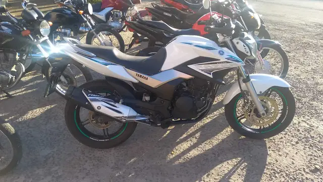 Moto Yamaha YS 250 Fazer 2016 Blueflex