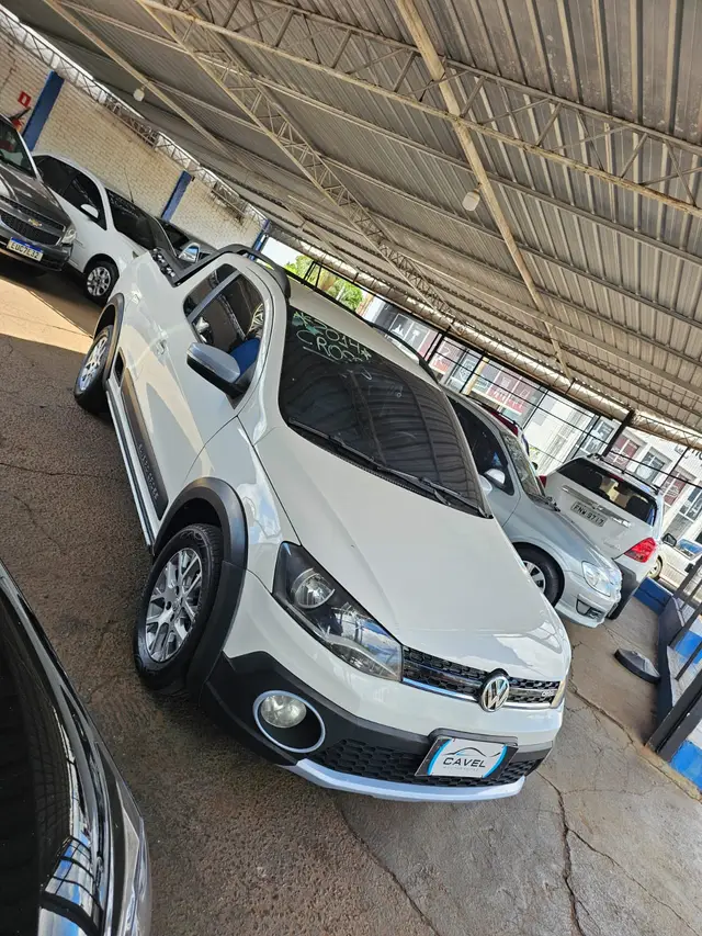 Carro Volkswagen Saveiro 2014 Cross 1.6 (Flex) (cab. estendida)