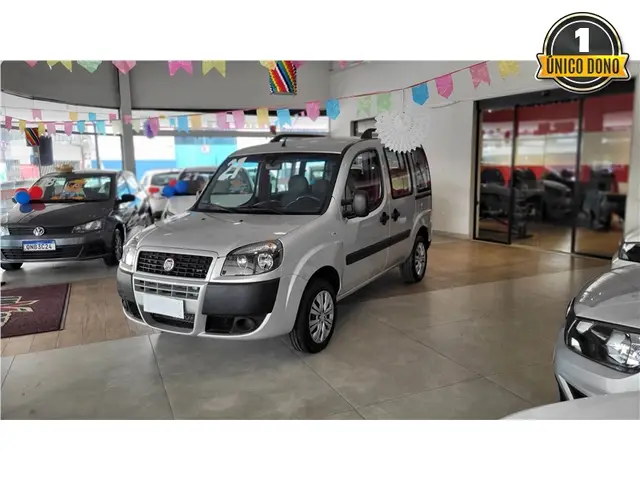 Carro Fiat Doblò 2021 Essence 1.8 16V (Flex)