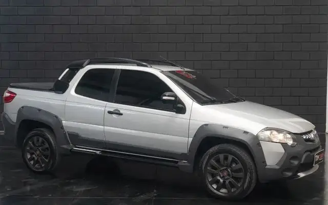 Carro Fiat Strada 2016 Adventure 1.8 16V (Flex) (Cabine Estendida)