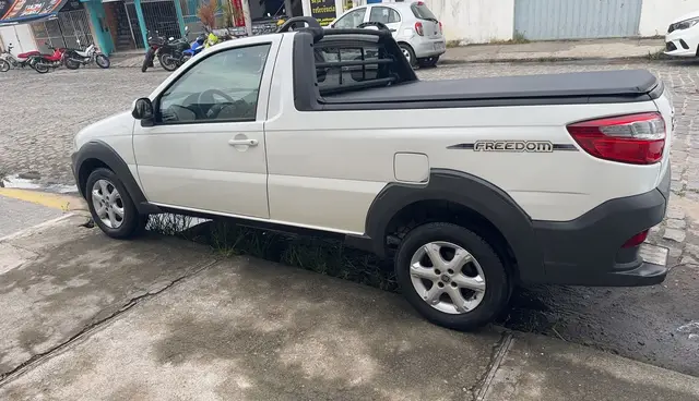 Carro Fiat Strada 2020 1.4 CS Freedom