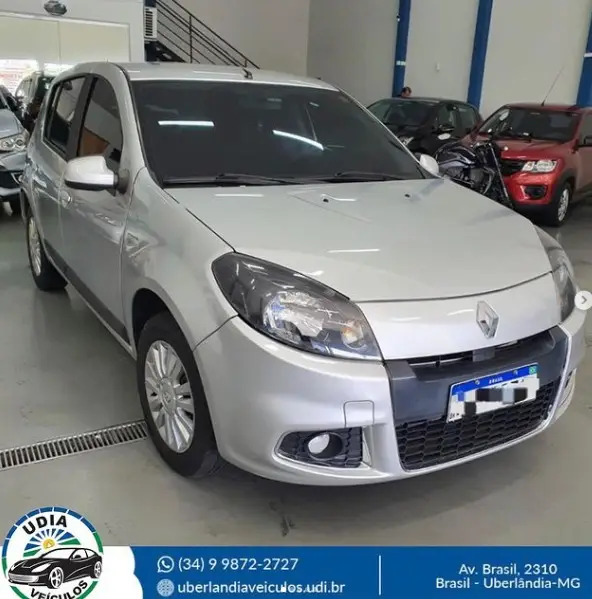 Carro Renault Sandero 2013 Privilège 1.6 8V Hi-Torque (flex)
