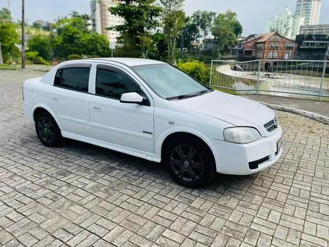 Carro Chevrolet Astra Sedan 2009 Advantage 2.0 (Flex)