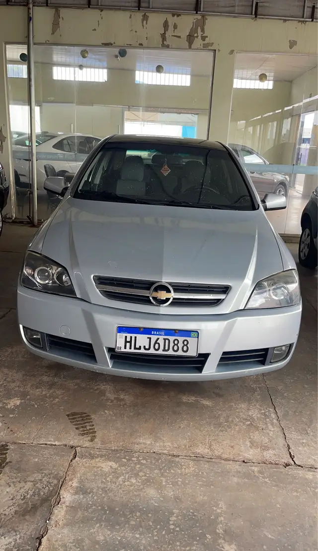 Carro Chevrolet Astra Hatch 2010 Advantage 2.0 (Flex)