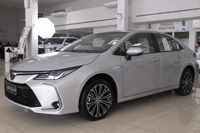 Carro Toyota Corolla 2025 Altis Hybrid Premium 1.8 Flex