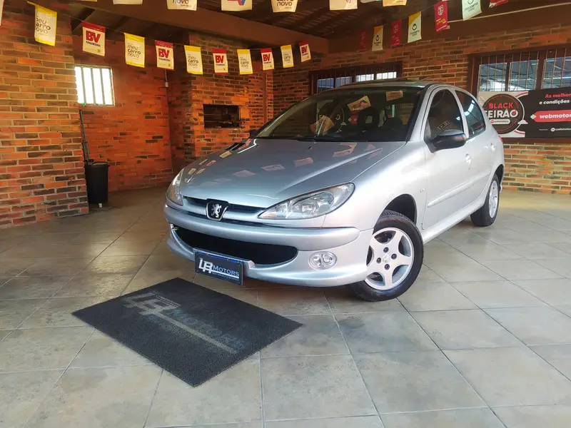 Peugeot 206 Hatch. Feline 1.4 8V (flex)