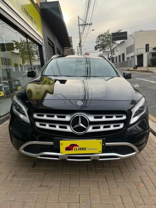 Mercedes-Benz GLA 200 1.6 CGI FLEX ADVANCE 7G-DCT