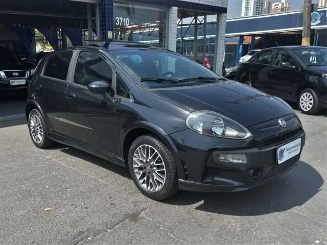 Carro Fiat Punto 2015 BlackMotion 1.8 16V Dualogic (Flex)