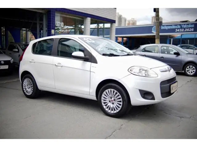 Fiat Palio Essence 1.6 16V (Flex)
