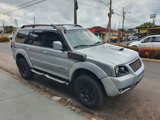 Carro Mitsubishi Pajero Sport 2005 HPE 4x4 2.8 (aut)