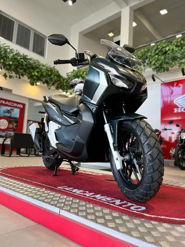 Carro Honda ADV 2024 ABS