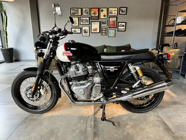 Carro Royal Enfield Interceptor 2024 650 (ABS)