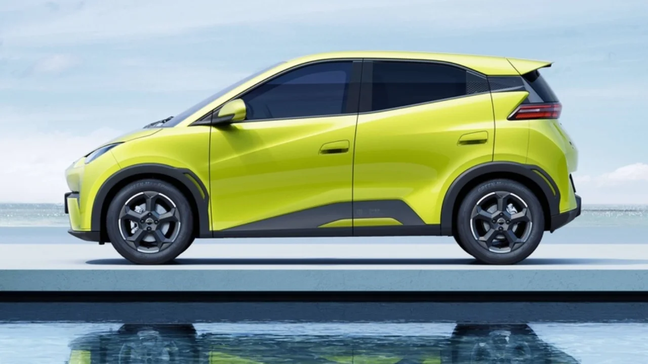 BYD Dolphin Mini EV