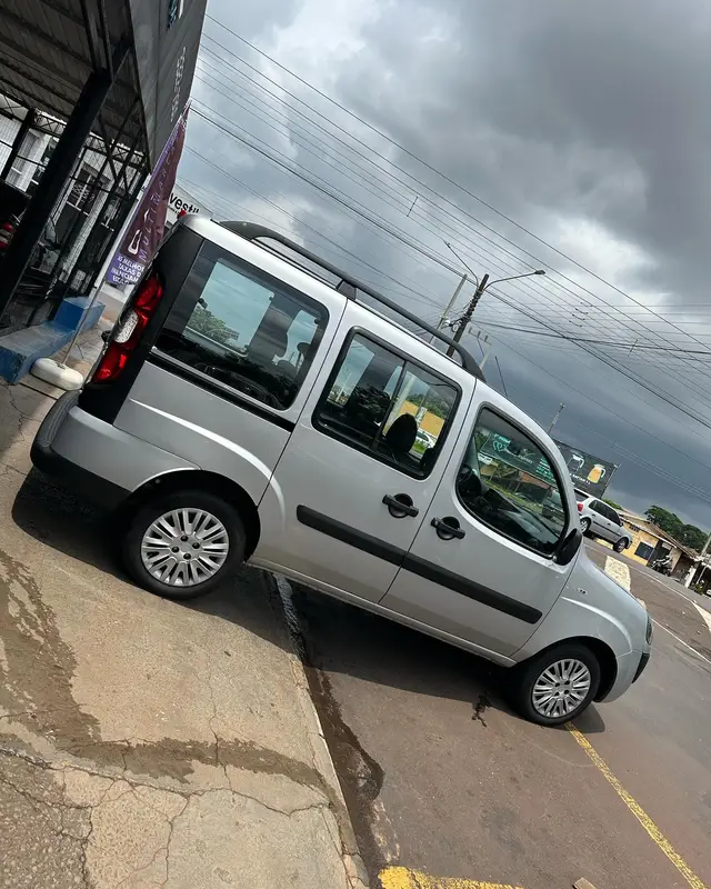 Carro Fiat Doblò 2021 Essence 1.8 16V (Flex)