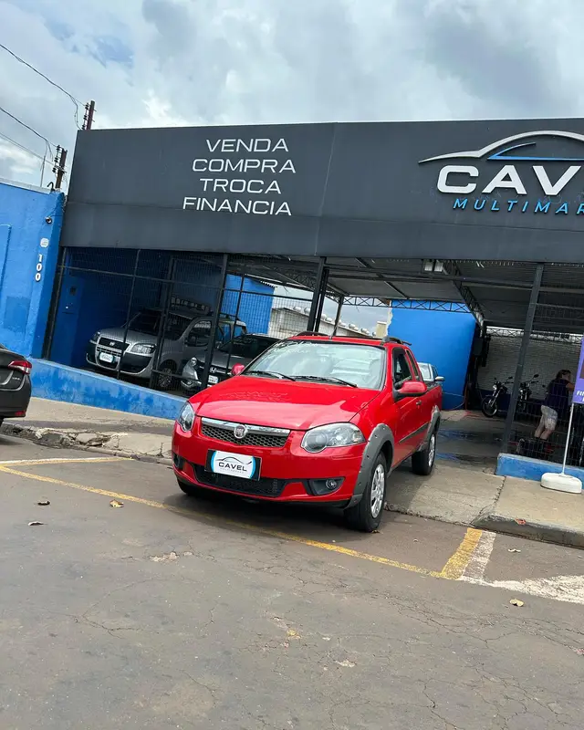 Carro Fiat Strada 2013 Working 1.4 (Flex)