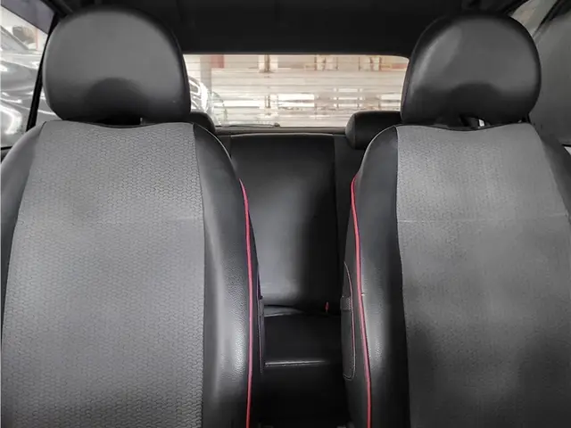 Carro Volkswagen Fox 2016 1.6 MSI Rock in Rio (Flex)