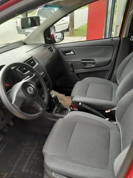 Carro Volkswagen Fox 2011 1.0 8V (Flex)