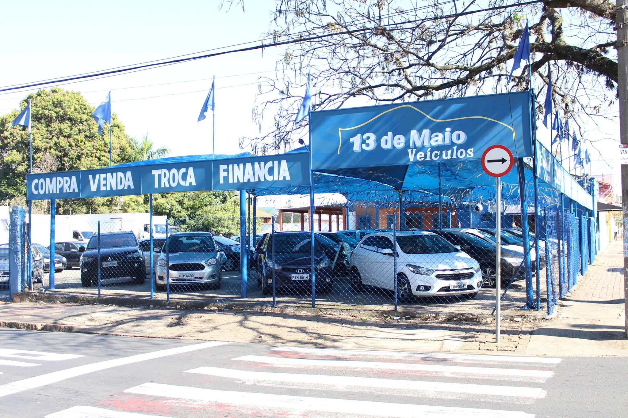 Fachada da loja 13 de Maio Veiculos - Indaiatuba - SP