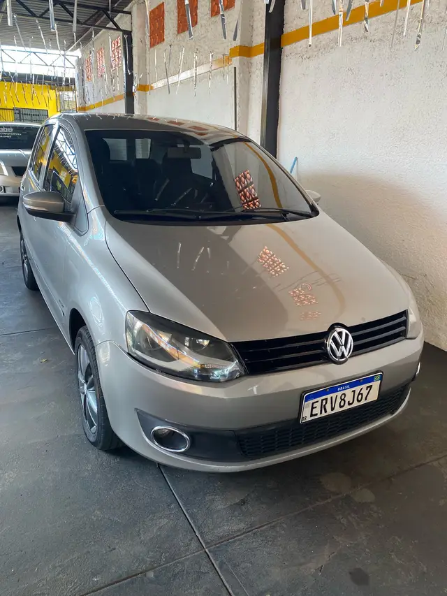 Carro Volkswagen Fox 2012 1.6 VHT (Flex)