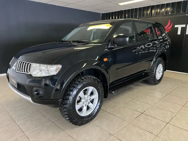 Carro Mitsubishi Pajero Dakar 2013 3.2 4WD (Aut)