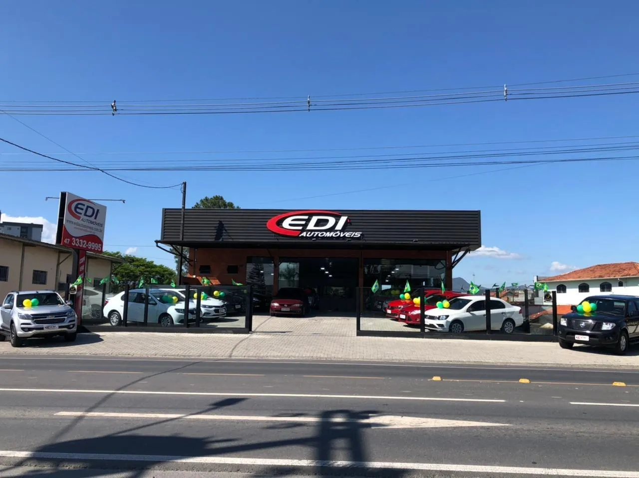 Fachada da loja Veículos à venda em Edi Automoveis - Gaspar - SC | Mobiauto