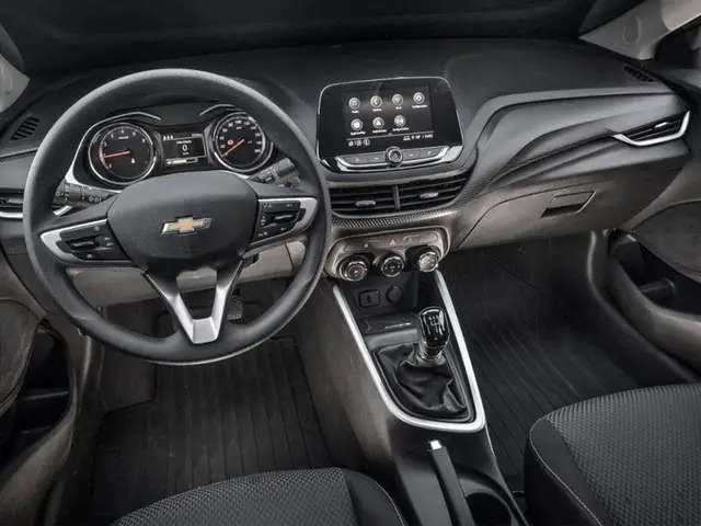 Carro Chevrolet Onix 2024 LT 1.0 Turbo